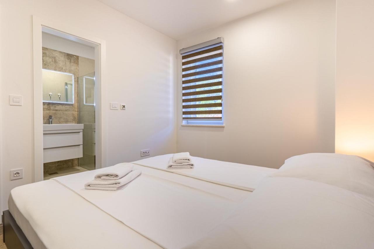 Apartman Vischetti Крес Екстериор снимка
