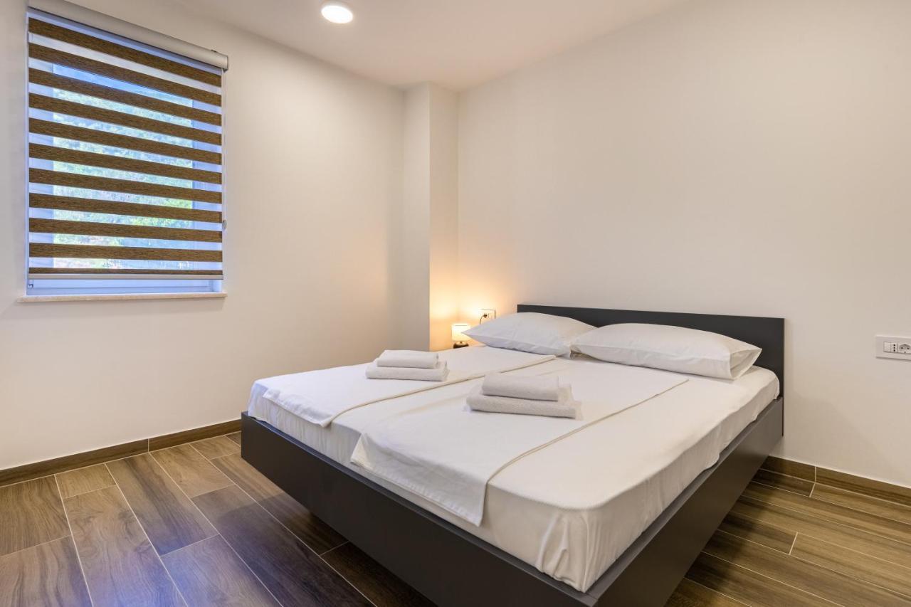 Apartman Vischetti Крес Екстериор снимка