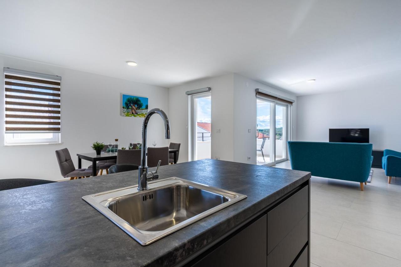 Apartman Vischetti Крес Екстериор снимка