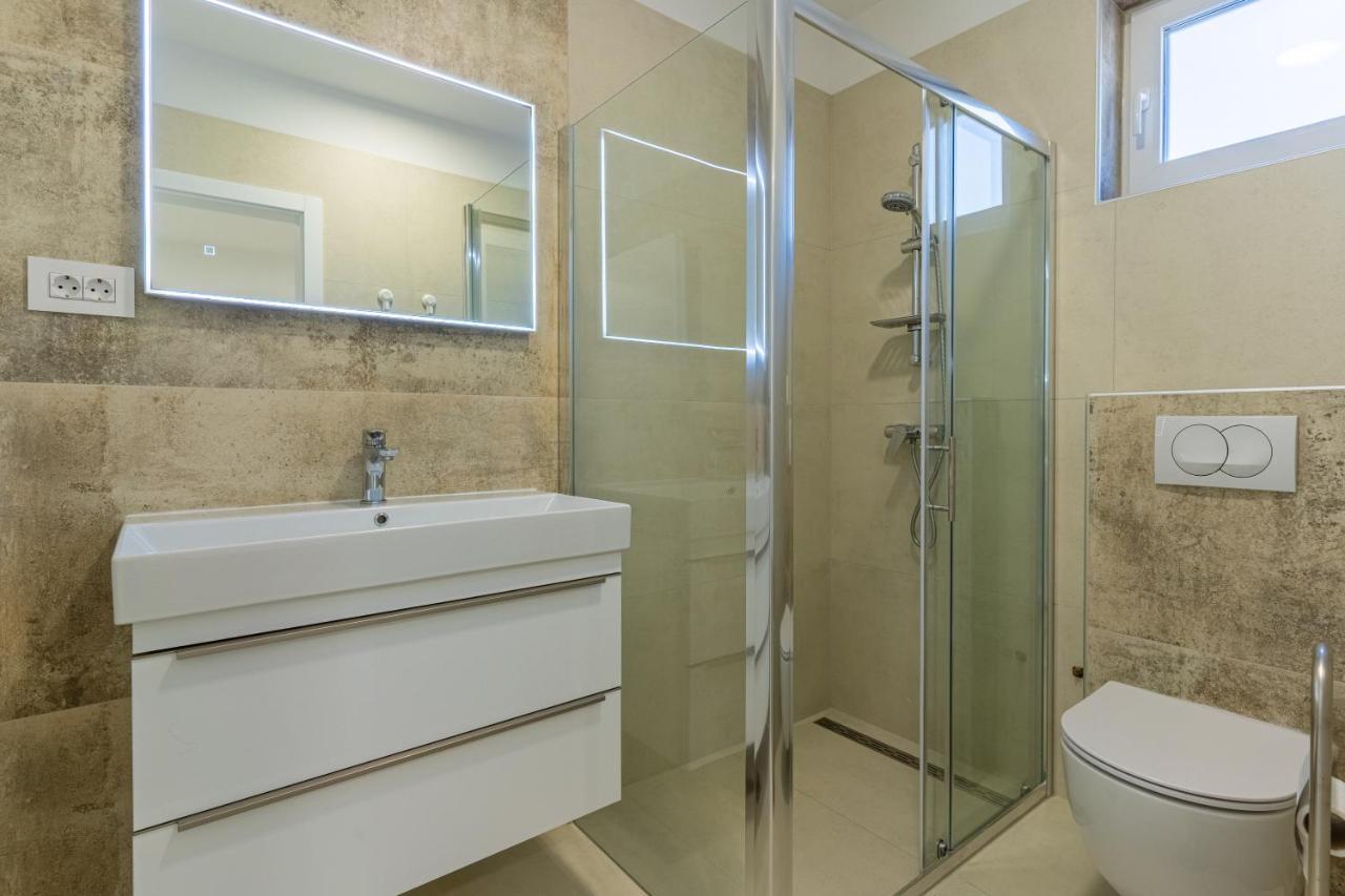 Apartman Vischetti Крес Екстериор снимка